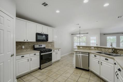 8518 El Camino Court San Antonio TX 78254