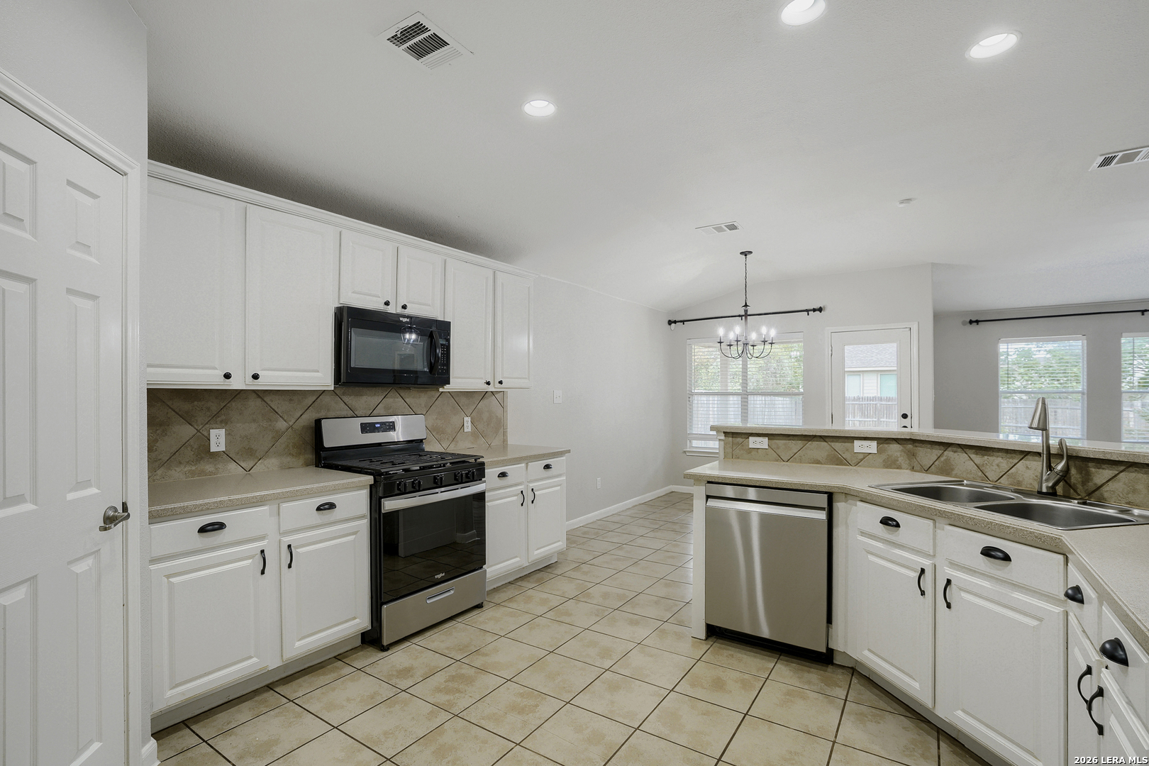 8518 El Camino Court San Antonio TX 78254