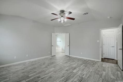 8518 El Camino Court San Antonio TX 78254