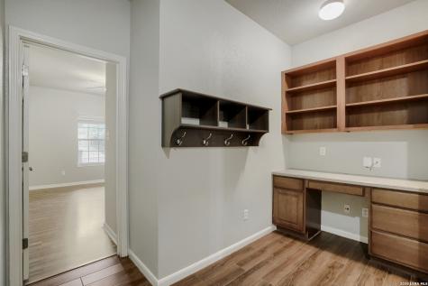 8518 El Camino Court San Antonio TX 78254