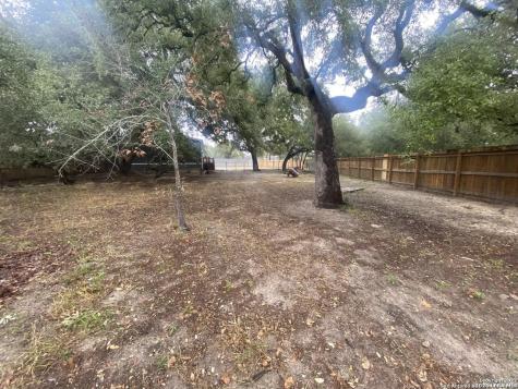 4406 Lost Hills Elmendorf TX 78112