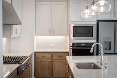 1703 Dirndl New Braunfels TX 78132