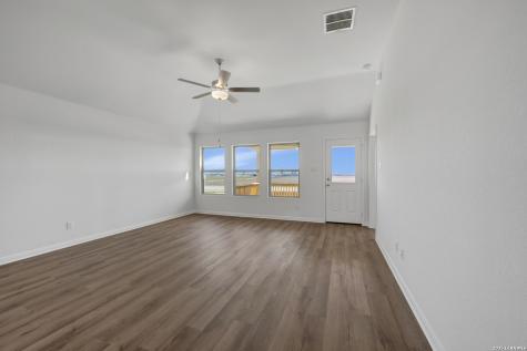 1177 Limestone Ridge Seguin TX 78155