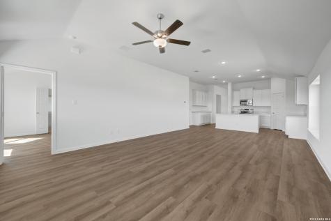 1177 Limestone Ridge Seguin TX 78155