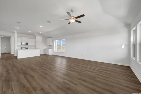 1177 Limestone Ridge Seguin TX 78155