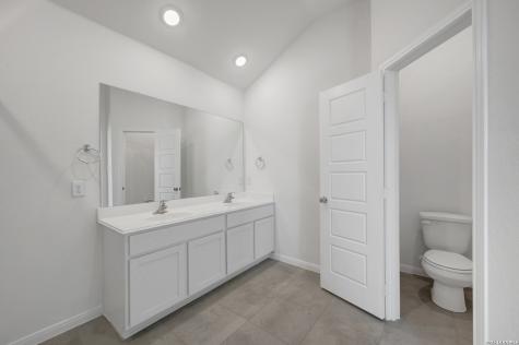 1177 Limestone Ridge Seguin TX 78155