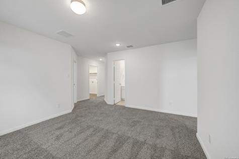1177 Limestone Ridge Seguin TX 78155