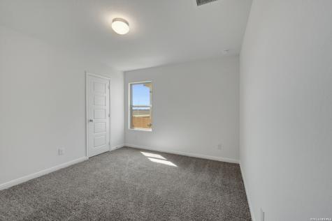 1177 Limestone Ridge Seguin TX 78155
