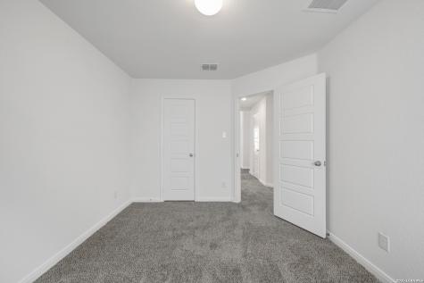 1177 Limestone Ridge Seguin TX 78155