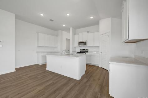 1177 Limestone Ridge Seguin TX 78155