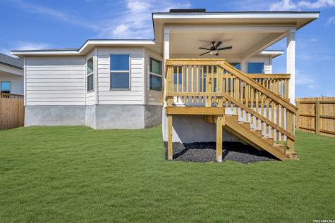 1177 Limestone Ridge Seguin TX 78155