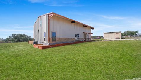 201 Lakeview Circle La Vernia TX 78121