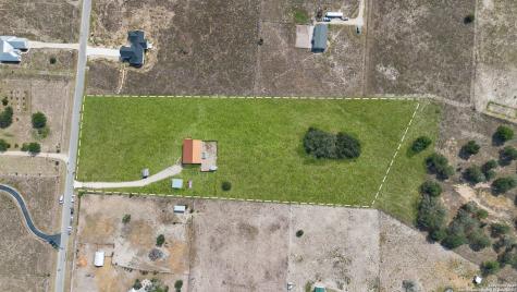 201 Lakeview Circle La Vernia TX 78121