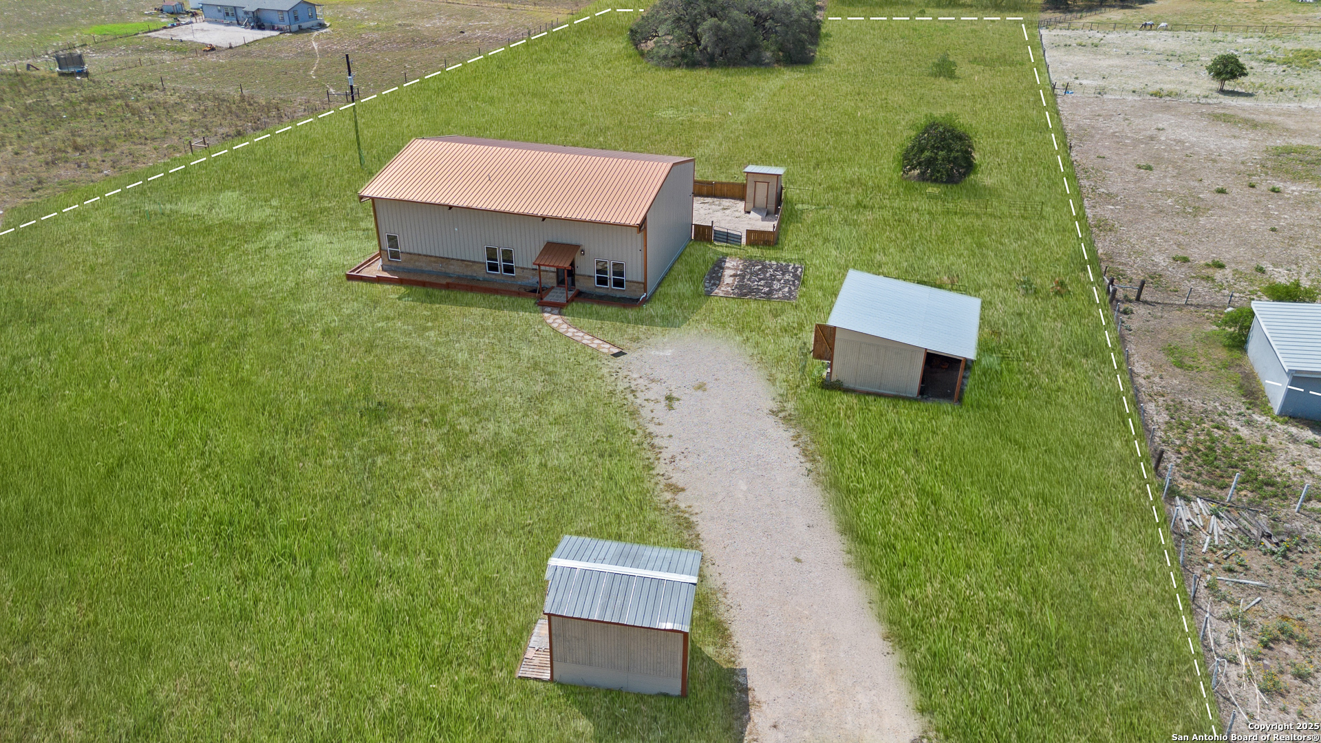 201 Lakeview Circle La Vernia TX 78121