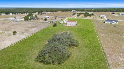 201 Lakeview Circle La Vernia TX 78121