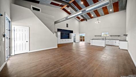 201 Lakeview Circle La Vernia TX 78121