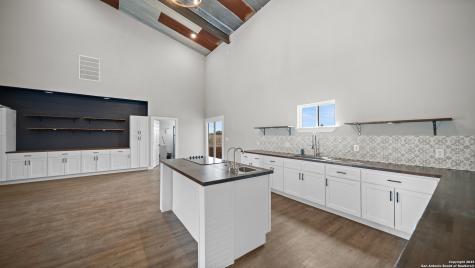 201 Lakeview Circle La Vernia TX 78121
