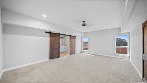 201 Lakeview Circle La Vernia TX 78121
