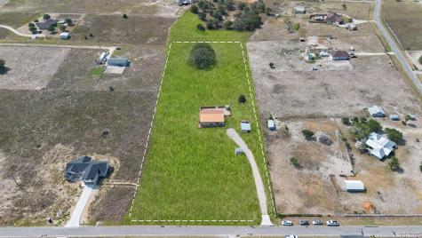 201 Lakeview Circle La Vernia TX 78121