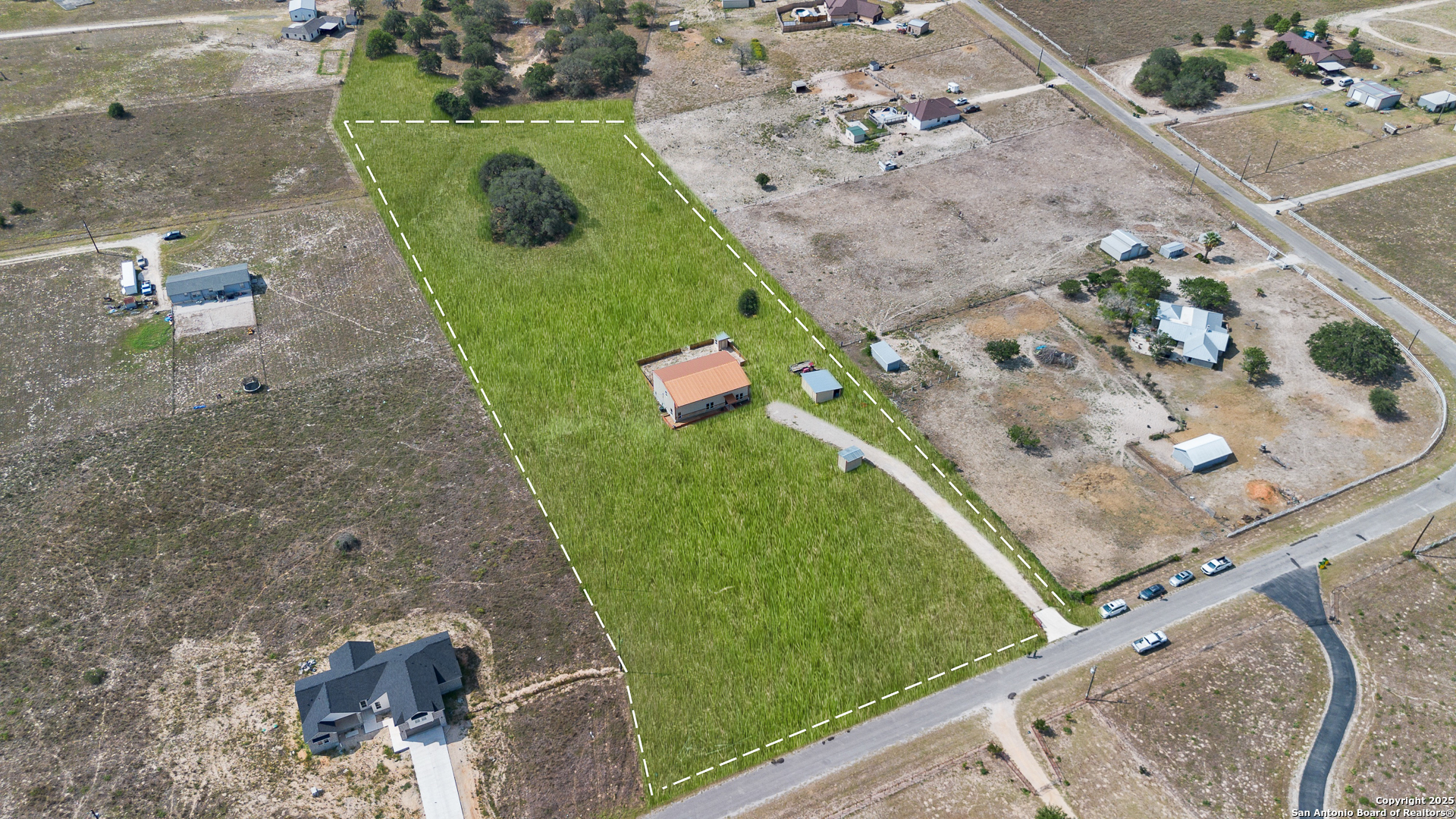 201 Lakeview Circle La Vernia TX 78121