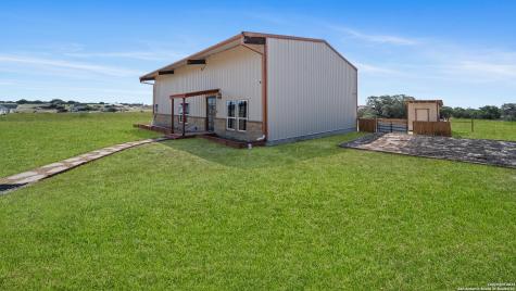 201 Lakeview Circle La Vernia TX 78121