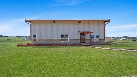 201 Lakeview Circle La Vernia TX 78121