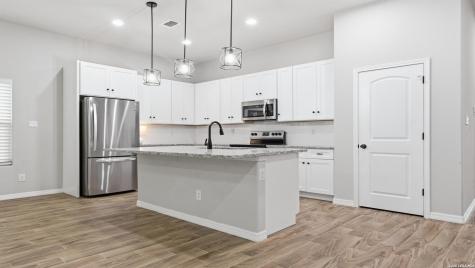 728 Crestview Floresville TX 78114