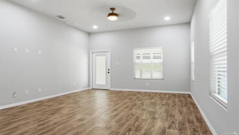 728 Crestview Floresville TX 78114