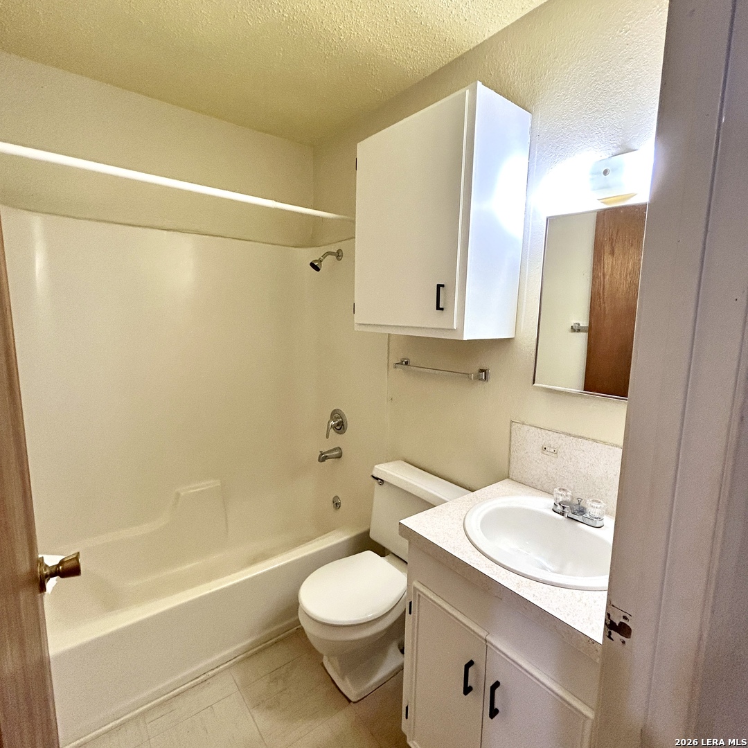 1215 W Crockett Beeville TX 78102