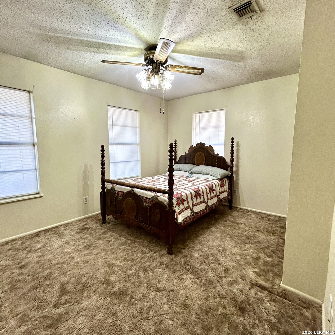 1215 W Crockett Beeville TX 78102