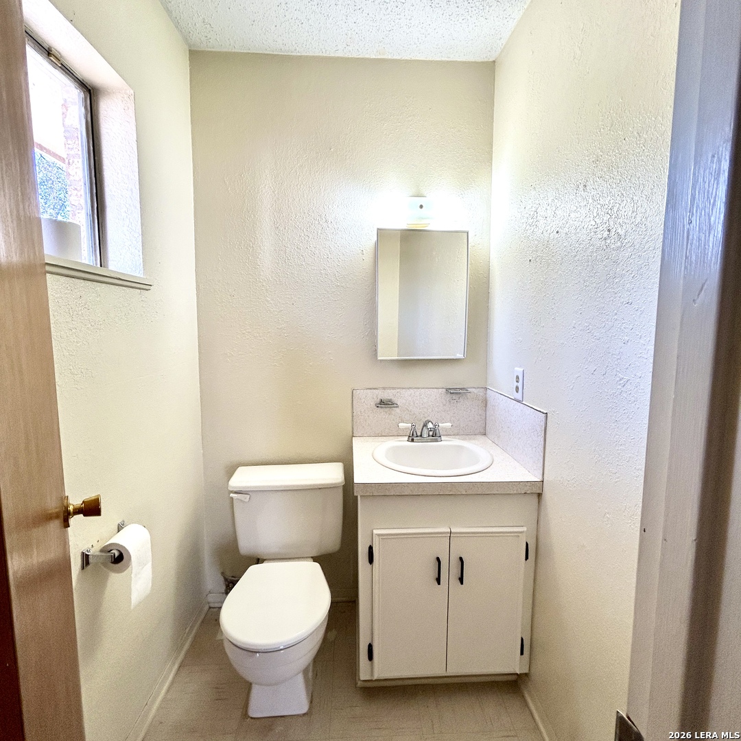 1215 W Crockett Beeville TX 78102