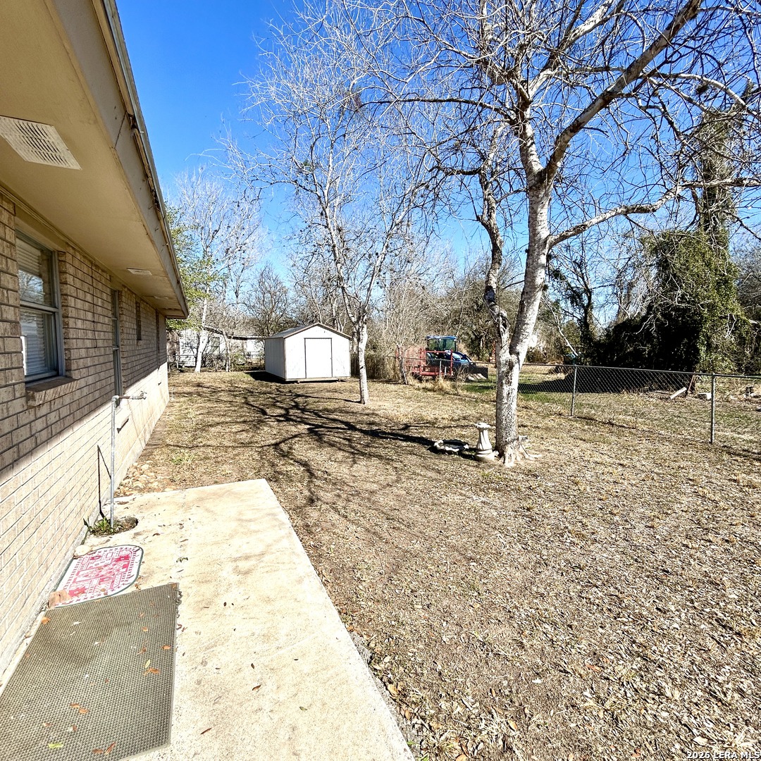 1215 W Crockett Beeville TX 78102