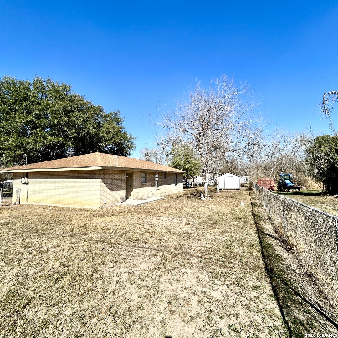 1215 W Crockett Beeville TX 78102