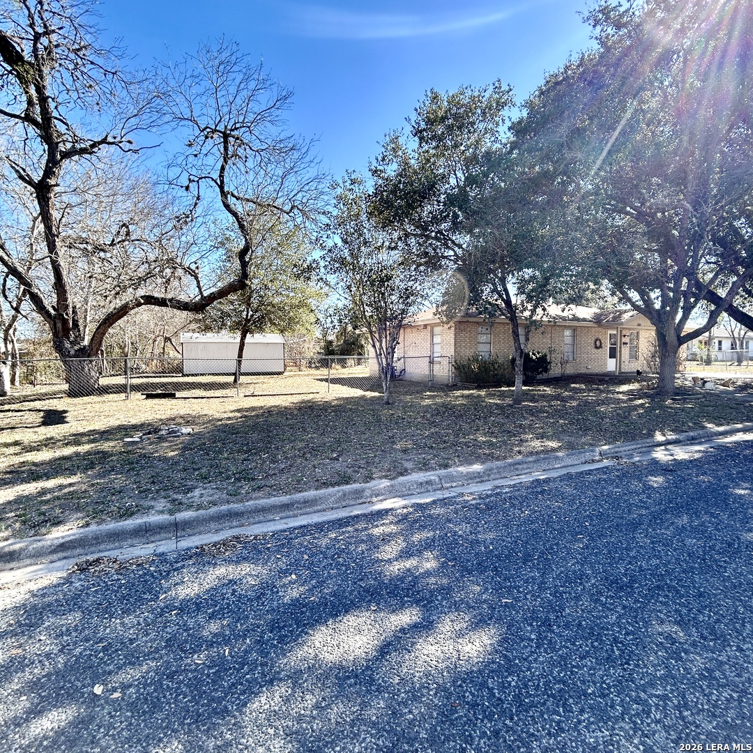 1215 W Crockett Beeville TX 78102