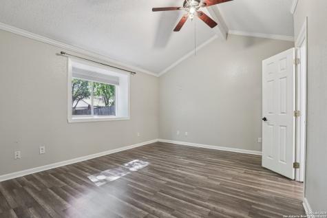 11342 Fish Springs San Antonio TX 78245
