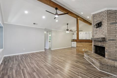 11342 Fish Springs San Antonio TX 78245