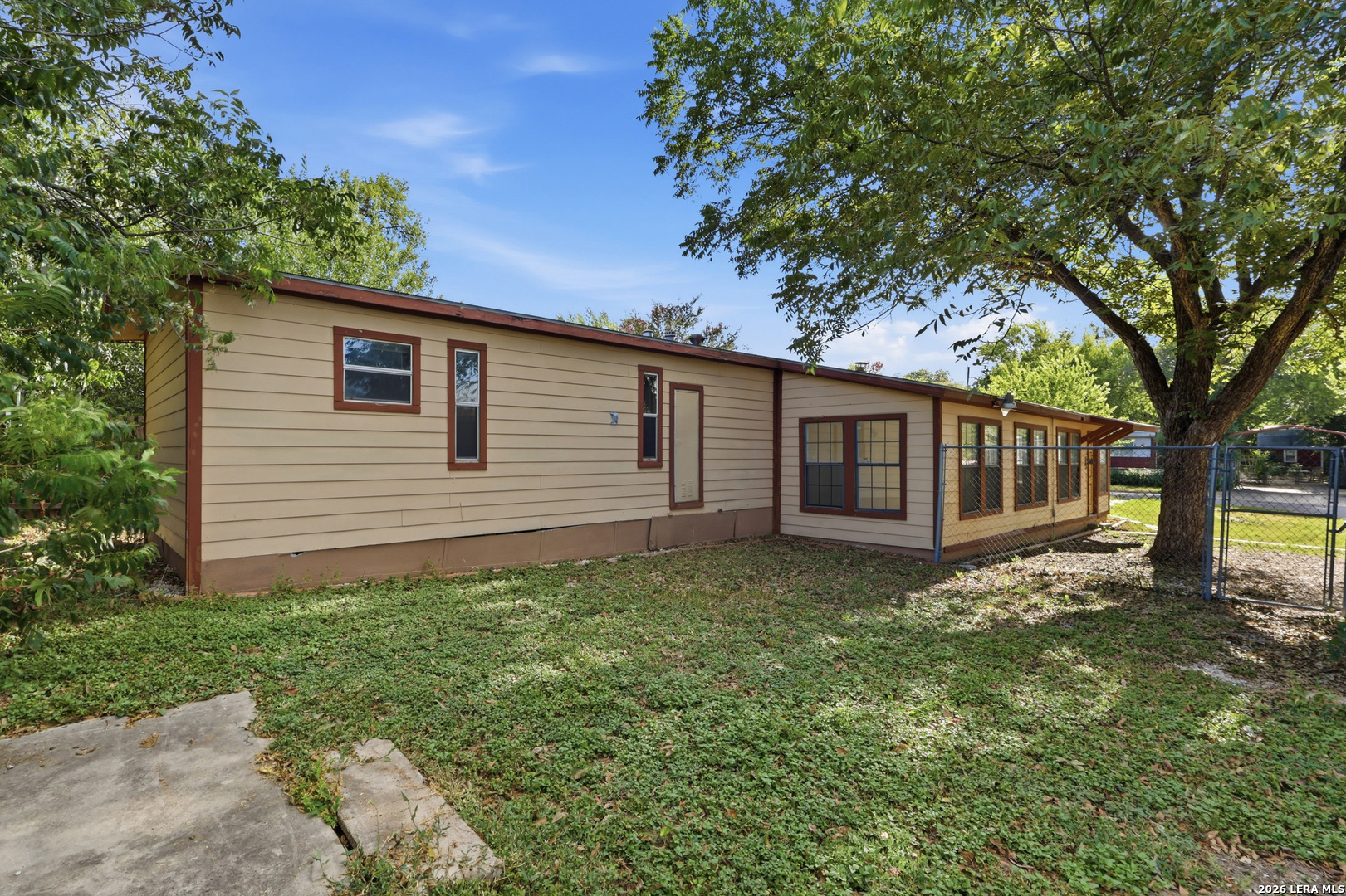 8561 Braewick Drive San Antonio TX 78239