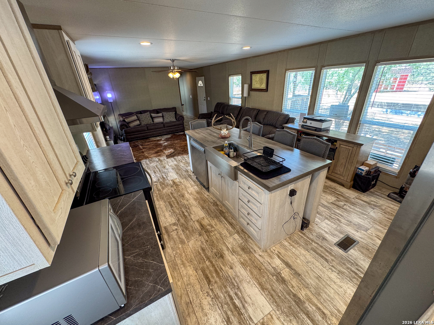 2822 Tomblin Road Bigfoot TX 78005