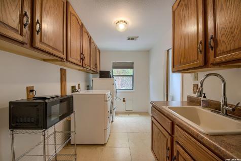 25627 Dull Knife Trail San Antonio TX 78255