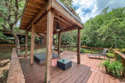 25627 Dull Knife Trail San Antonio TX 78255