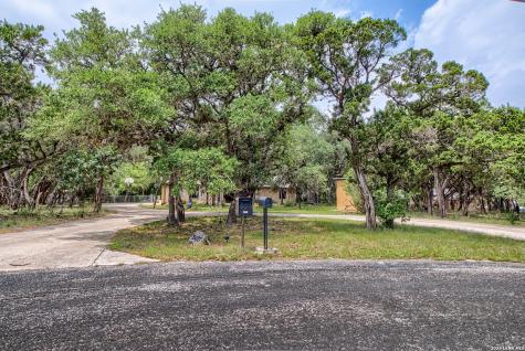 25627 Dull Knife Trail San Antonio TX 78255