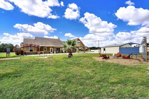 300 Rose Meadow Drive La Vernia TX 78121