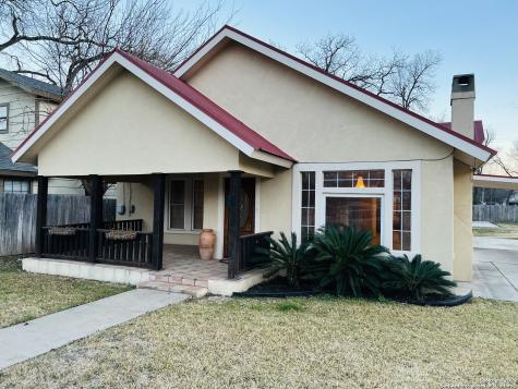213 Minter Street Uvalde TX 78801