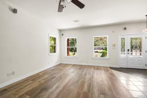 15125 Flying Circle Helotes TX 78023