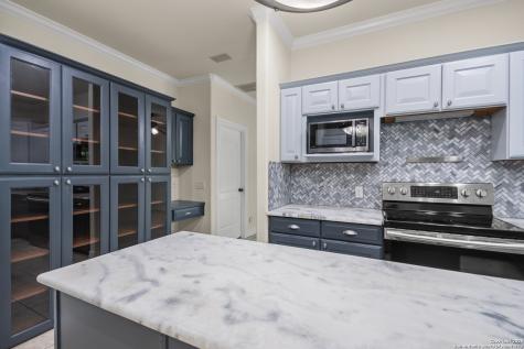 15125 Flying Circle Helotes TX 78023