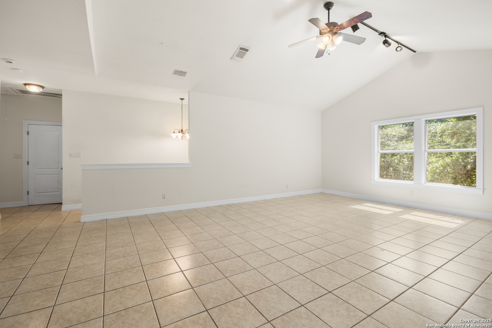 15125 Flying Circle Helotes TX 78023