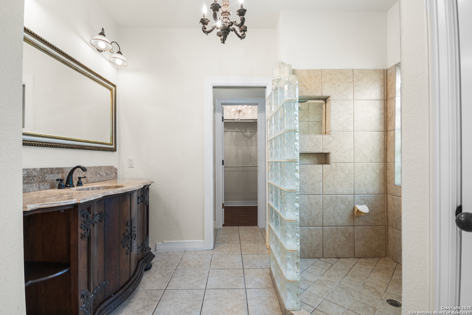 15125 Flying Circle Helotes TX 78023