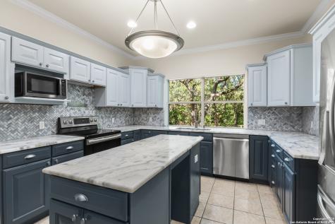 15125 Flying Circle Helotes TX 78023