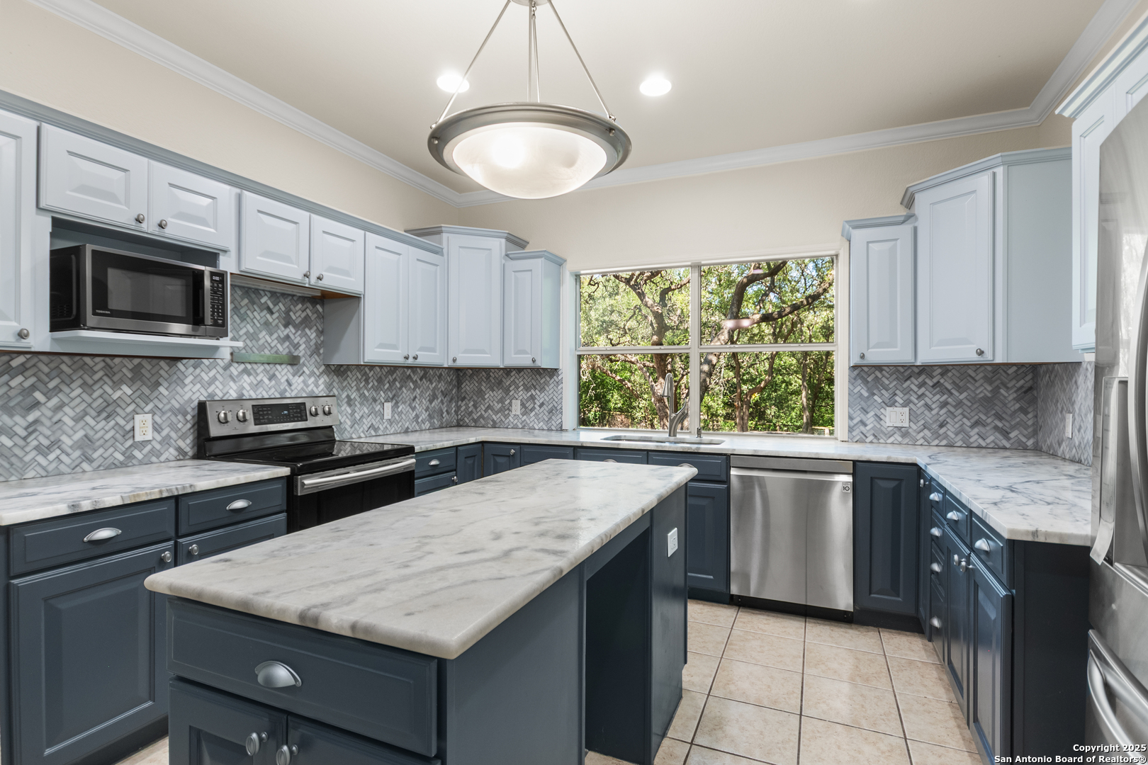 15125 Flying Circle Helotes TX 78023