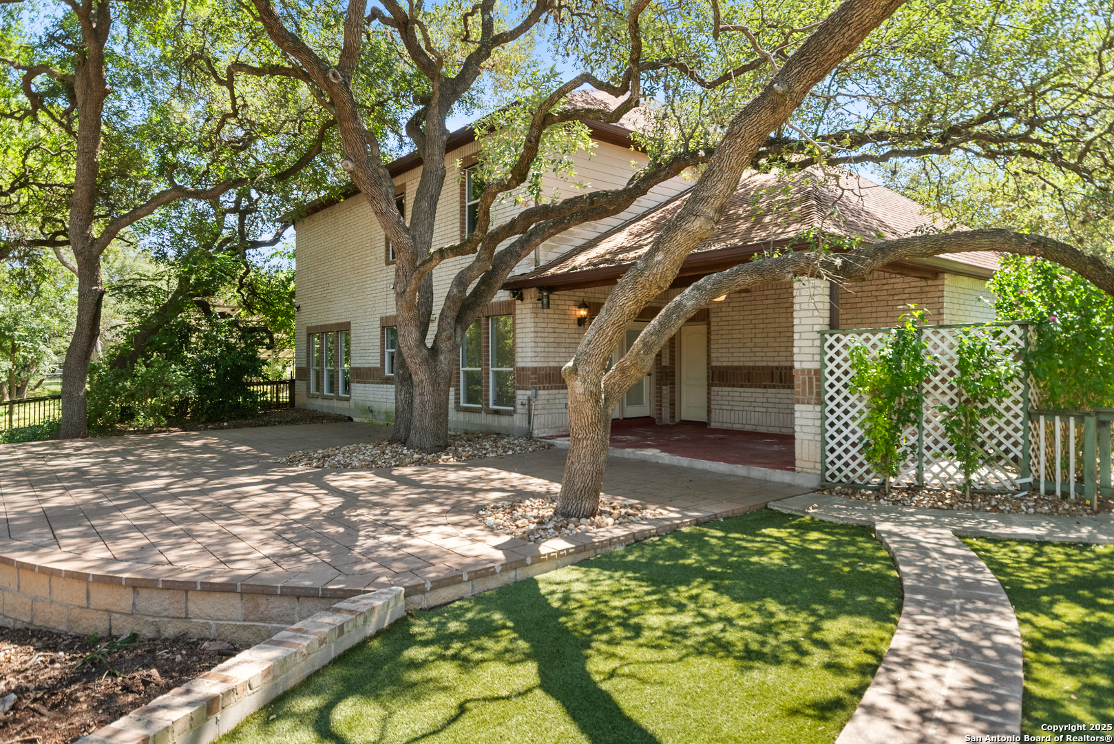 15125 Flying Circle Helotes TX 78023